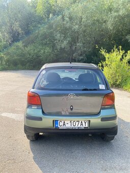 Toyota Yaris 1.0 - 4