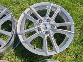 5x112 R16 7J ET45 - 4