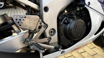 HONDA CBR 900 SC 33 - 4