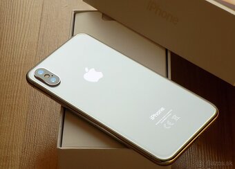 Apple iPhone X 64GB Silver - s príslušenstvom - 4