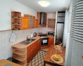 Prenájom 2i byt Lánska PB - 4