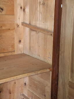 STAROŽITNÁ SKRIŇA - 4