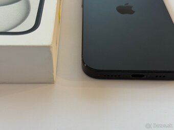 iPhone 15 čierny - 128GB - 4