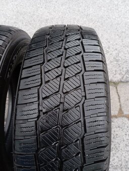 215/65 r16 C - 4