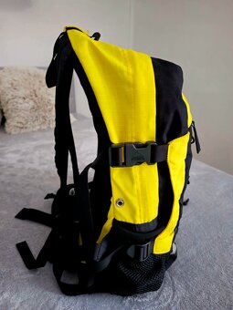McKinley 20L ruksak s Air Tech systémom a Raincover pláštenk - 4