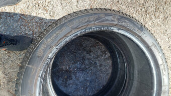 245/40R18 - 4