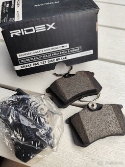 Brzdové doštičky platničky RIDEX zadné 4x - 4