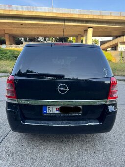 Opel Zafira – 2.2 benzín 2008 - 4