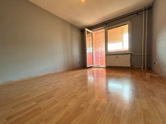 Predám 1izb byt s loggiou+pivnica v TOP LOKALITE - 4