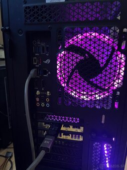 Herne PC Asus Rog Strix - 4