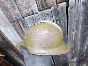 Stará vojenská helma - 4