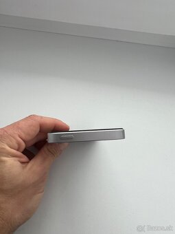 Predam iPhone SE (2016) 32GB - 4