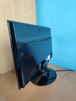 Predám monitor LG - 4