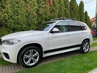 7 miestna BMW X5, prvy majiteľ, garážované, veľmi zachované - 4