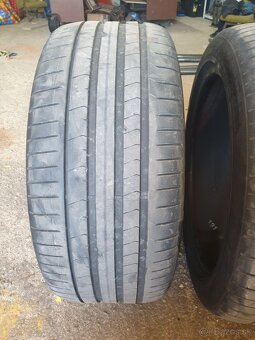 Pirelli 275x40 R20 - 4