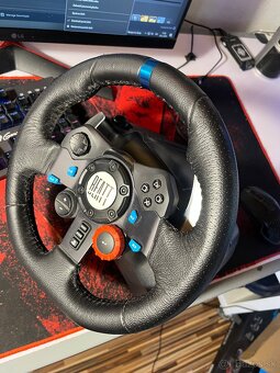 Logitech g29 driving force - 4