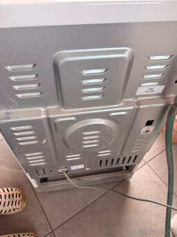 Kombinovaný sporák Electrolux LKK540232W biely - 4