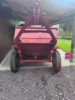 Vyklapacia vlečka za traktor - 4