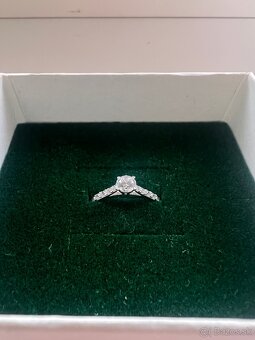 Žiarivý prsteň v bielom zlate Noella, 9K - 4