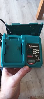 Razovy utahovak a uhlova bruska - 4