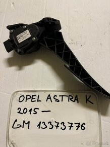 Opel Astra K 2009-2015 Opel astra J. - 4