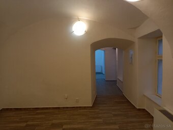 Nebyt. priestor 42 m2 v centre Prenájom -50% 6 mesiacov - 4