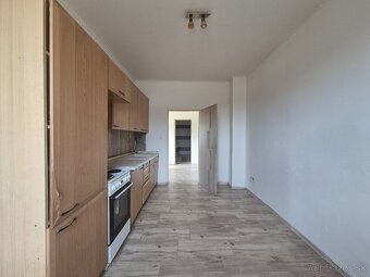 Predaj 4 izbový dom Kolárovo, Poľná 19 - 4