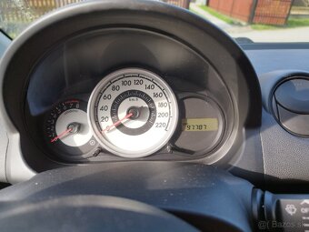 Mazda 2 benzín 1,4 - 4
