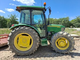 JOHN DEERE 5075E 4X4 - 4