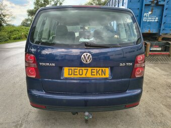 Rozpredám Volkswagen Touran 2.0 TDI DSG automat - 4