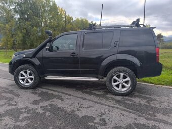 Nissan Pathfinder 2.5 dCI 7- miestny 4x4 - 4