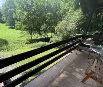 Celoročné obývateľná murovaná chata kúsok od Púchova. - 4