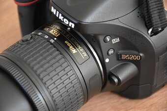 Nikon D5200 s VR objektivom 18 - 55 AF-P 7 tisic zaberov - 4