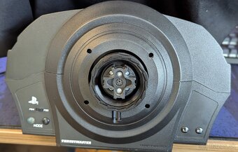 Thrustmaster T300 Ferrari Alcantara + Playseat + Playmat - 4
