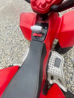 Elektricka stvorkolka peg-pérgo polaris outlaw - 4