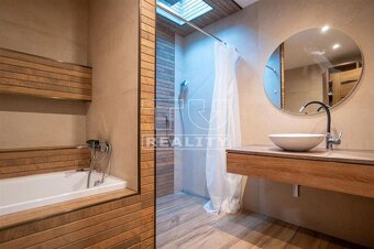 3iz. byt v centre mesta - 4