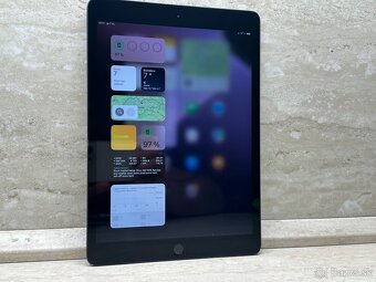 Apple iPad 8.gen 2020 32 gb Wi-Fi Space Gray - 4