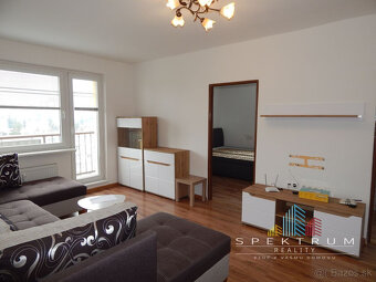 SPEKTRUM REALITY- Na PRENÁJOM 3-izbový byt, 64 m2 s balkónom - 4