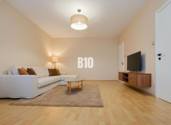 Veľký 2 izbový byt s balkónom - Bizetová ulica - 4