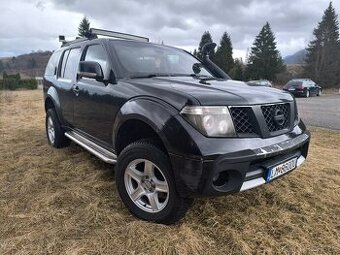 Nissan Pathfinder 2.5 dCI 7- miestny 4x4 - 4