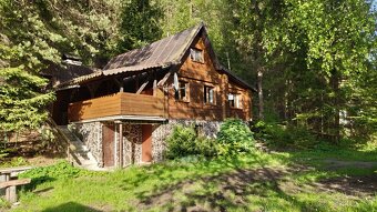 REZERVOVANÁ Rekreačná chata v Lopušnej doline s pozemkom - 4