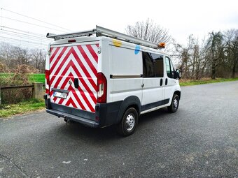 POJAZDNA DIELNA s vestavbou Peugeot Boxer 4x4 - 4
