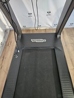 Bežecký pás Technogym artis unity 4.0 - 4