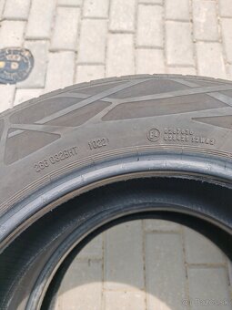 Predám pneumatiky Continental 215/60R17 - 4