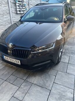 Škoda Superb combi 2.0TDI Sportline Black,virtual,metrix - 4