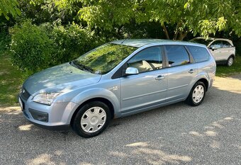 Ford Focus Combi 1.6i 74kw - 1. Majiteľ - Ťažné zariadenie - 4