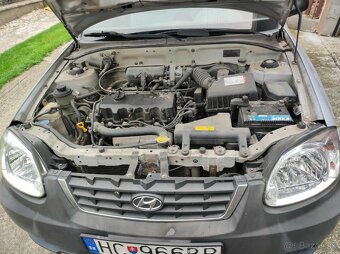 Hyundai accent - 4