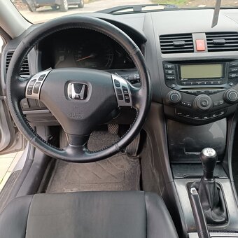 Honda Accord 2.2 - 4