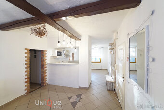 NA PREDAJ 3 IZBOVÝ BYT V KOMÁRNE NA DAMJANICHOVEJ - 4