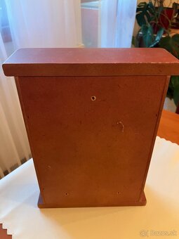 Drevena skrinka na kluce - 4